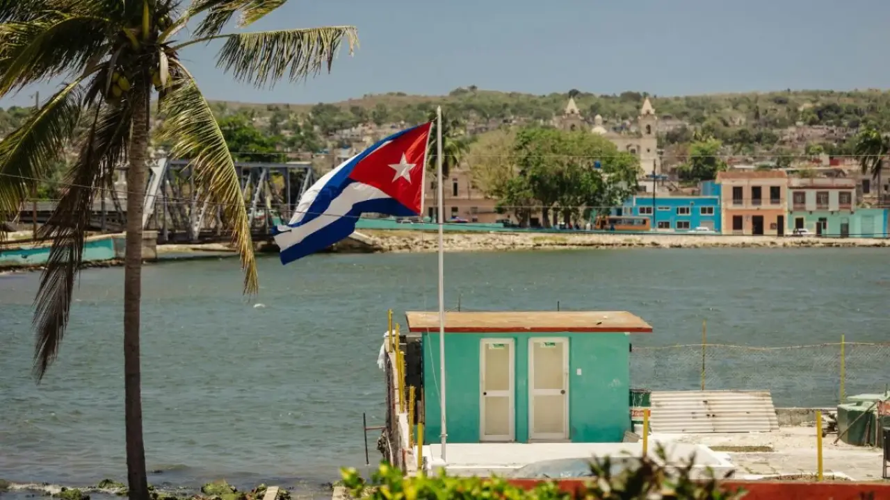 Cuba autoriza la creación de empresas privadas de más de 100 trabajadores Imagen de Cuba autoriza la creación de empresas privadas de más de 100 trabajadores