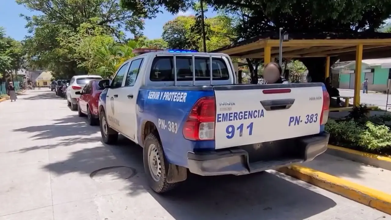 'Él me quiere más a mí': hombre es 'macaneado' por su amante por serle 'infiel' en La Paz Imagen de 'Él me quiere más a mí': hombre es 'macaneado' por su amante por serle 'infiel' en La Paz