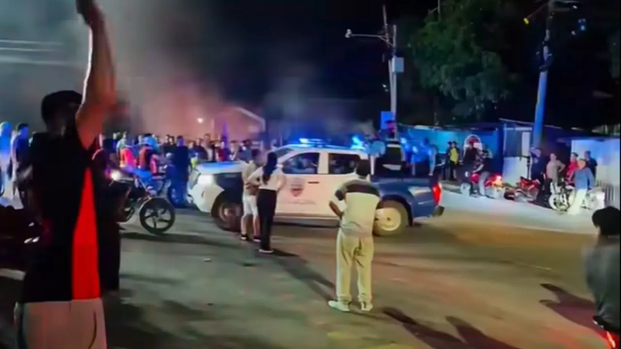 Tercer día de protestas en Cofradía: disparos, heridos, saqueos y detenidos Imagen de Tercer día de protestas en Cofradía: disparos, heridos, saqueos y detenidos