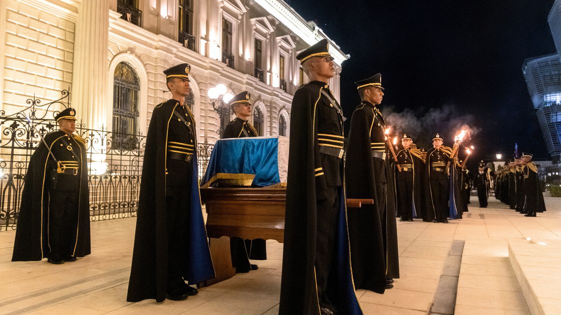 Gobierno del Presidente Nayib Bukele traslada los restos de Francisco Morazán a su nuevo mausoleo en el Centro Histórico de San Salvador Imagen de Gobierno del Presidente Nayib Bukele traslada los restos de Francisco Morazán a su nuevo mausoleo en el Centro Histórico de San Salvador