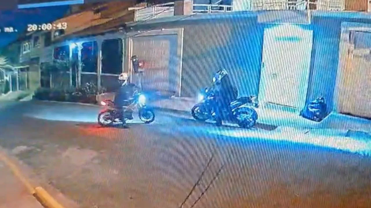 Imagen Principal de Nota: VIDEO: Repartidor queda sin motocicleta tras asalto en Tegucigalpa