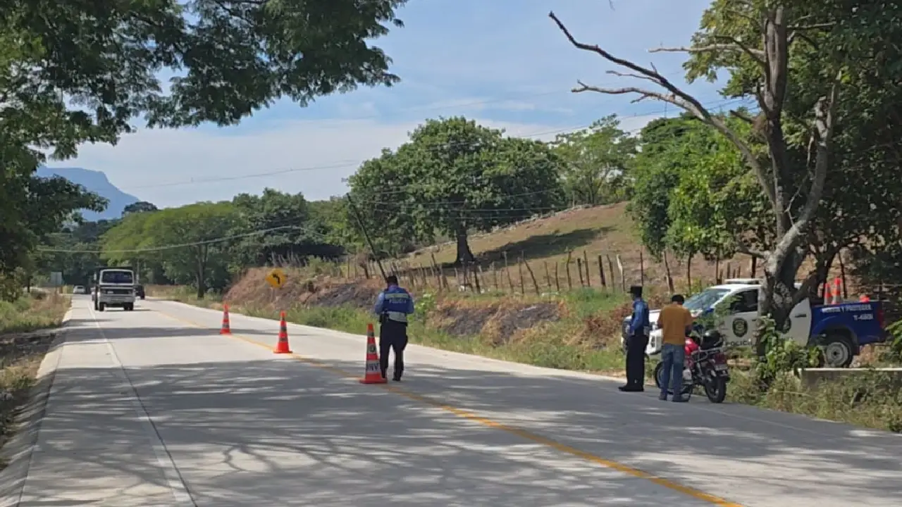 Imagen de ¿Es legal exigir orina en plena calle para pruebas antidoping? Conductores denuncian
