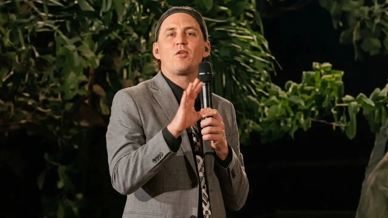 Pastor cuestiona uso de ofrendas para comprar carros de lujo y cirugías de senos Imagen de Pastor cuestiona uso de ofrendas para comprar carros de lujo y cirugías de senos