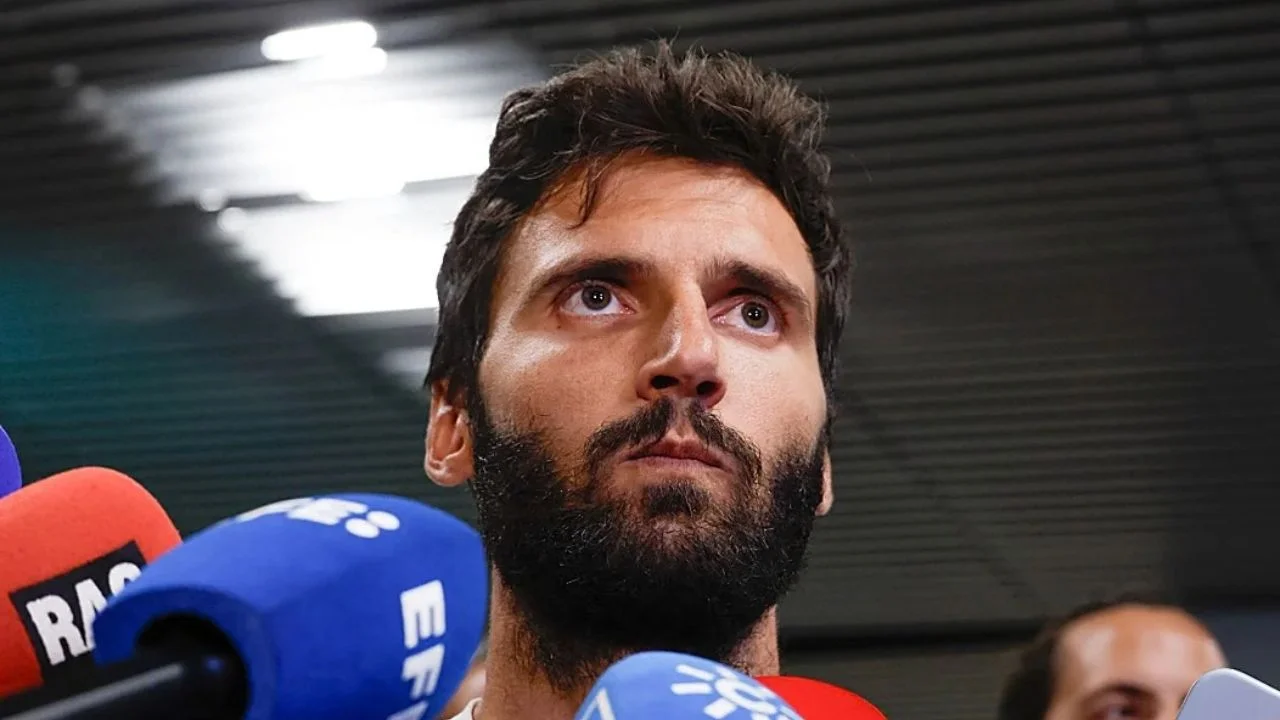 Quién es Rafael Borrego, el abogado y activista atrapado y agredido en Ceuta Imagen de Quién es Rafael Borrego, el abogado y activista atrapado y agredido en Ceuta