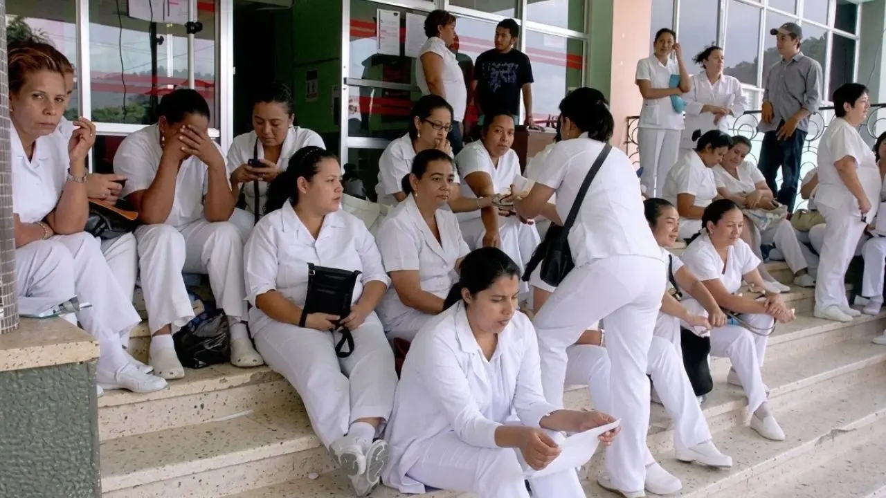 Salud logra acuerdos con enfermeras, pero médicos suman 19 días sin consultas Imagen de Salud logra acuerdos con enfermeras, pero médicos suman 19 días sin consultas