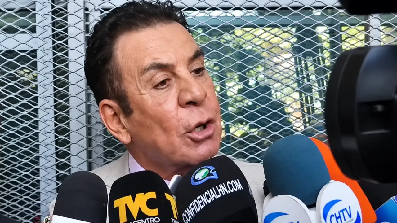 Salvador Nasralla: 'Han dejado libres a todos los que le robaron al pueblo' Imagen de Salvador Nasralla: 'Han dejado libres a todos los que le robaron al pueblo'