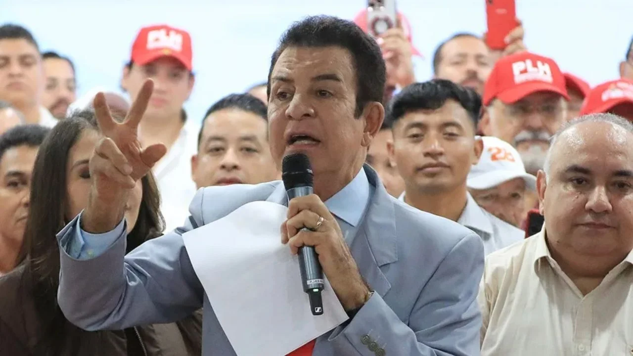 Imagen Principal de Nota: Política Limpia multó a Nasralla: analistas señalan que buscan 'inhabilitarlo'