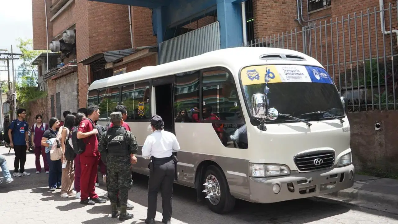 UNAH afirma que transporte gratuito para estudiantes continuará Imagen de UNAH afirma que transporte gratuito para estudiantes continuará