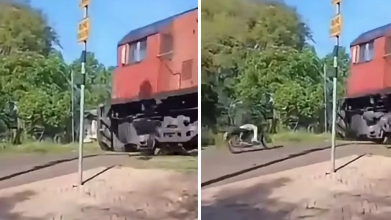 Motociclista se salva de milagro tras intentar ganarle el paso al tren Imagen de Motociclista se salva de milagro tras intentar ganarle el paso al tren