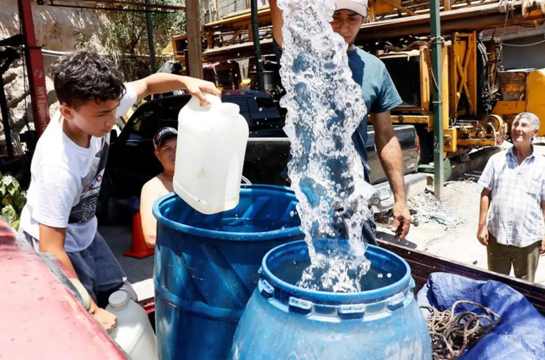 racionamiento de agua en la capital