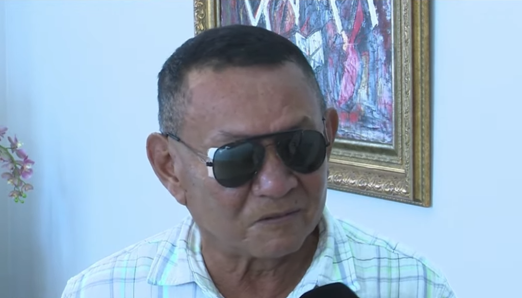 persona hombre tercera edad