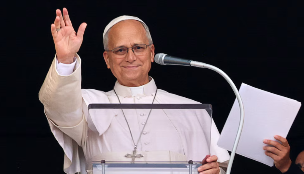papa saludando