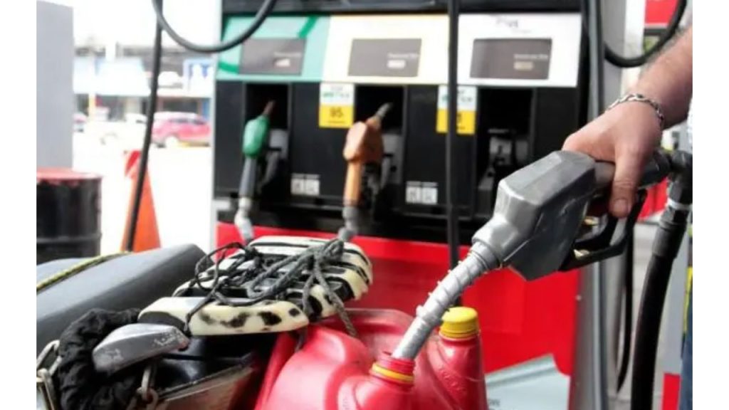 Combustible en botes.