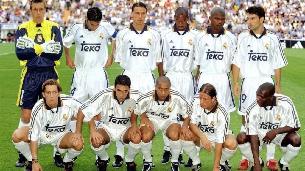 Julio Cesar Santos junto a su equipo en el Real Madrid.