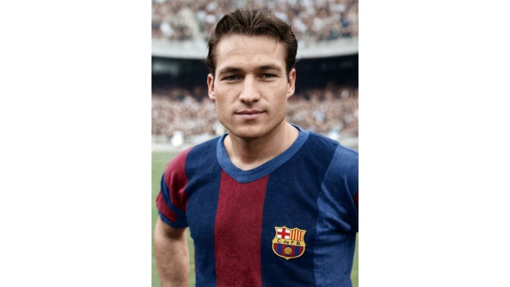 Justo Tejada con camisa del Barcelona.