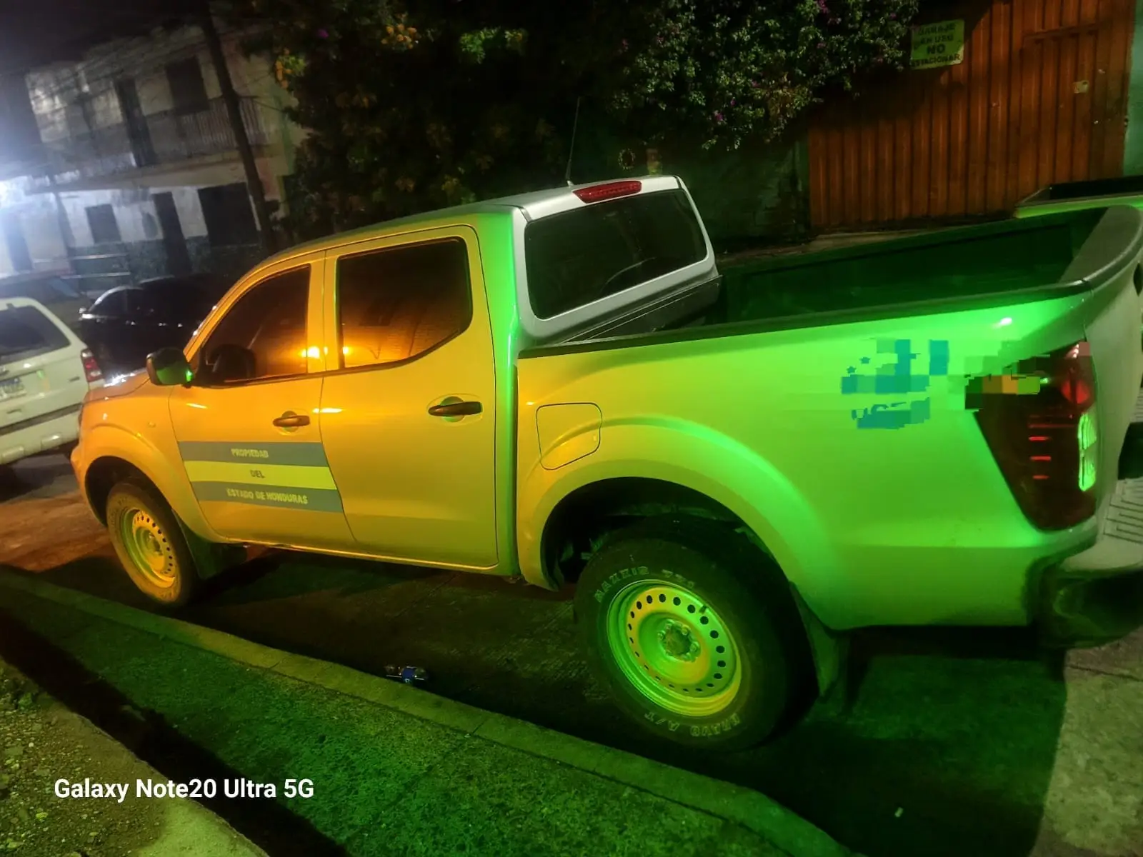 Carro del Estado de Honduras donde iban el empleado de Salud y su cómplice, capturados por robo