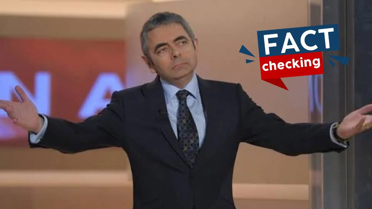 Rowan Atkinson vestido de saco y camisa de botones y el logo de fact checking de tunota.com.
