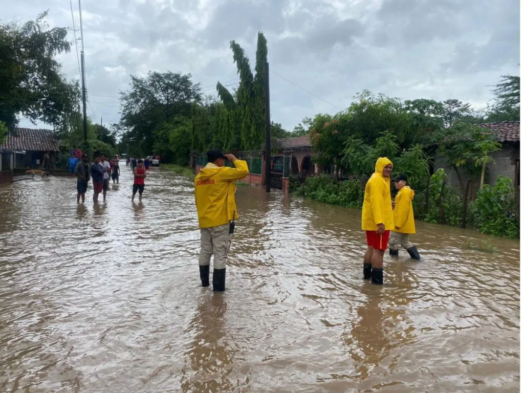 CALLE INUNDADA