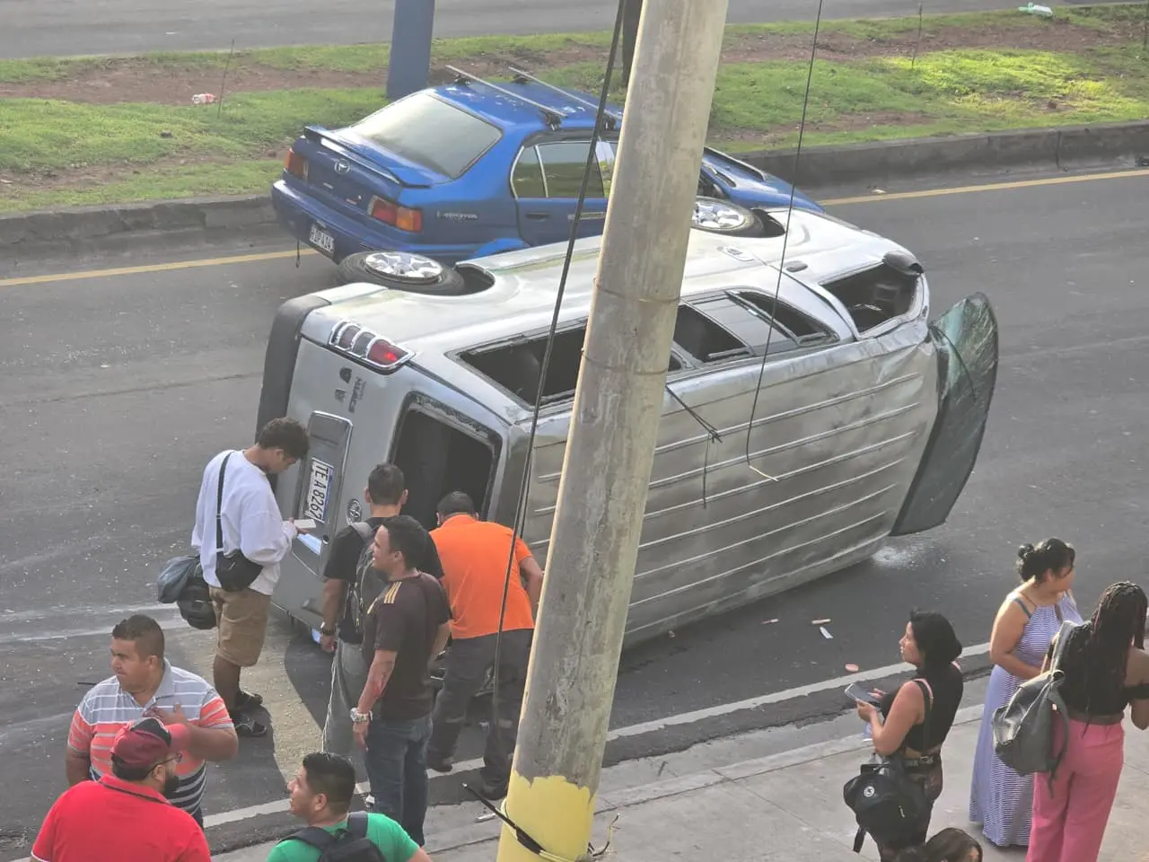 bus dado vuelta