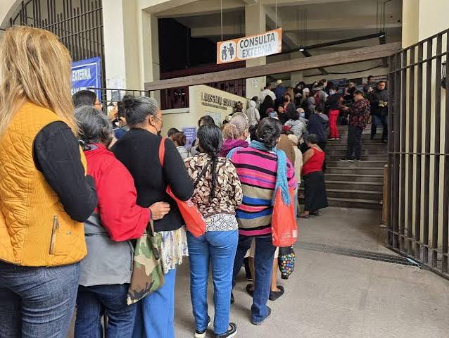 personas hospital fila