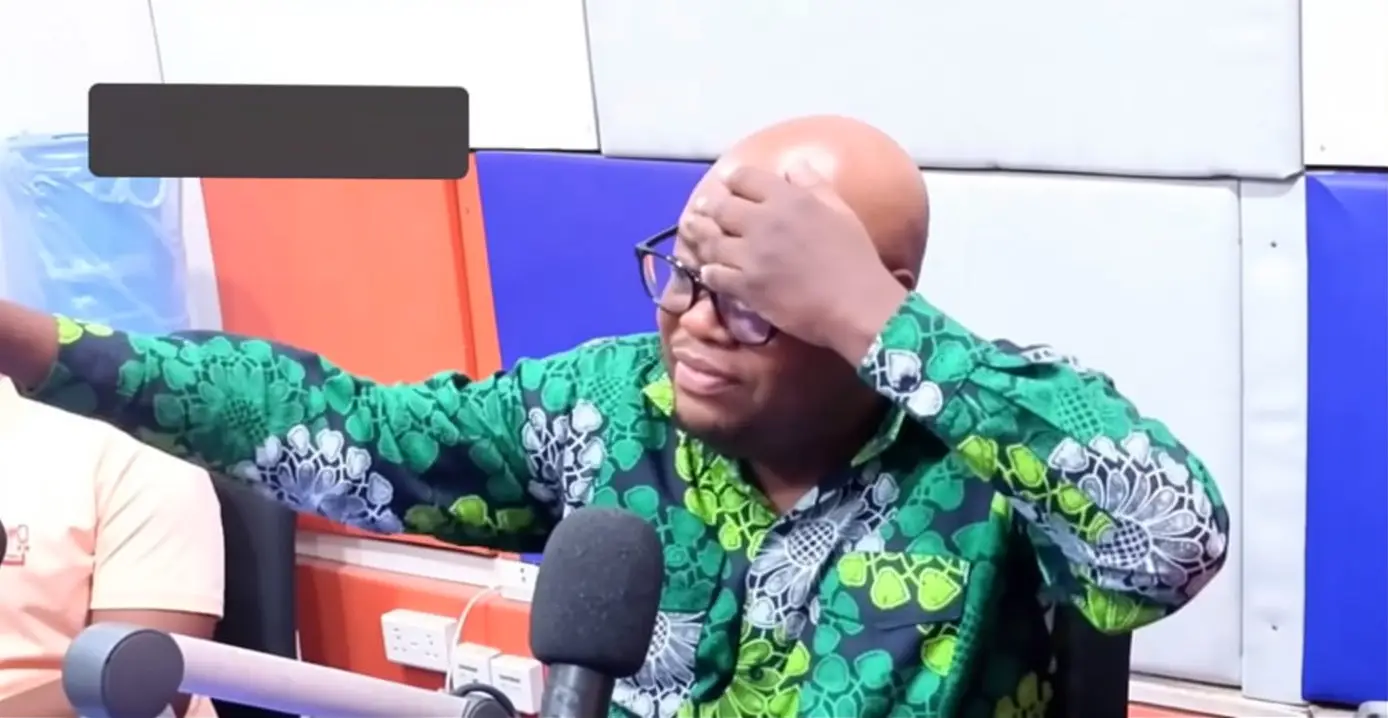 Actor y político Seth Kwame Dzokoto captado momentos previos a que muere en entrevista en vivo   