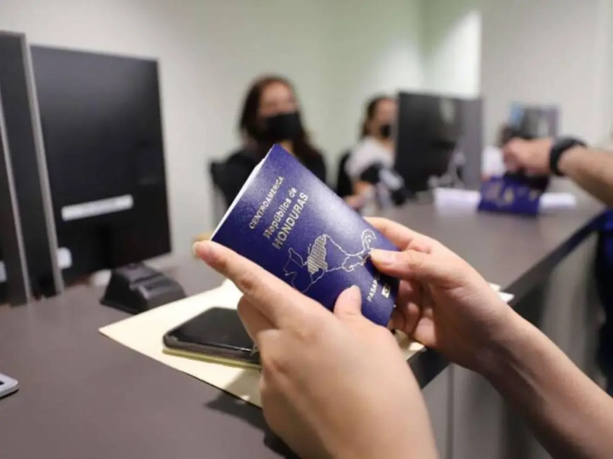 Pasaporte hondureño
