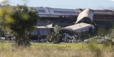 Imagen de Tragedia en España: decenas de muertos en choque de trenes