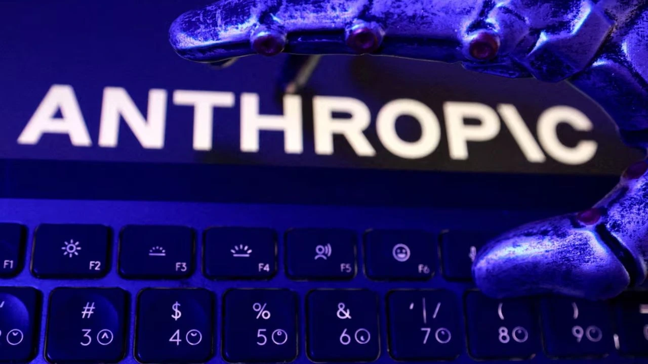 Imagen de Anthropic advierte que la IA podrá autorreplicarse en dispositivos a fines de 2026