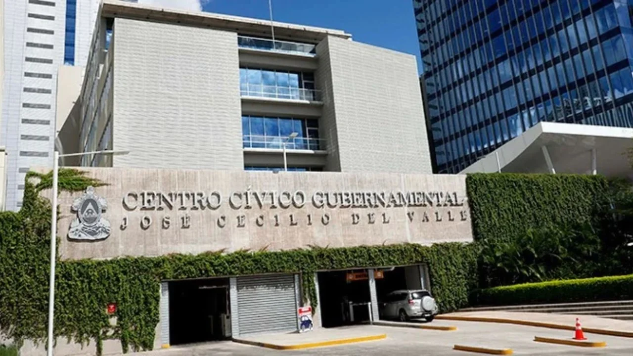 Imagen de Gobierno concede asueto de medio día el 2 de noviembre: A quiénes aplica
