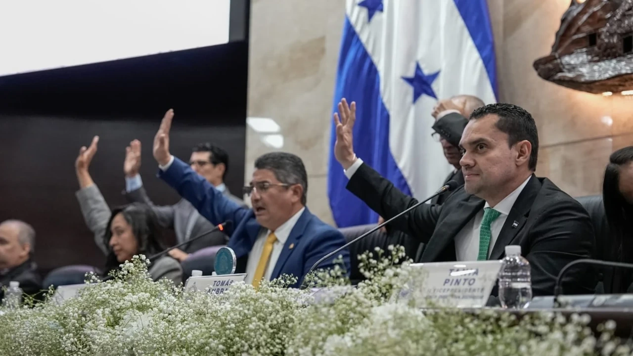 Con 119 votos, CN aprueba reforma para declarar terroristas a maras y pandillas Imagen de Con 119 votos, CN aprueba reforma para declarar terroristas a maras y pandillas