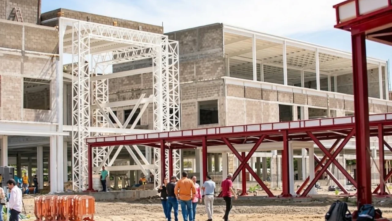 Imagen Principal de Nota: Reanudarán construcción del hospital de Occidente con fondos nacionales