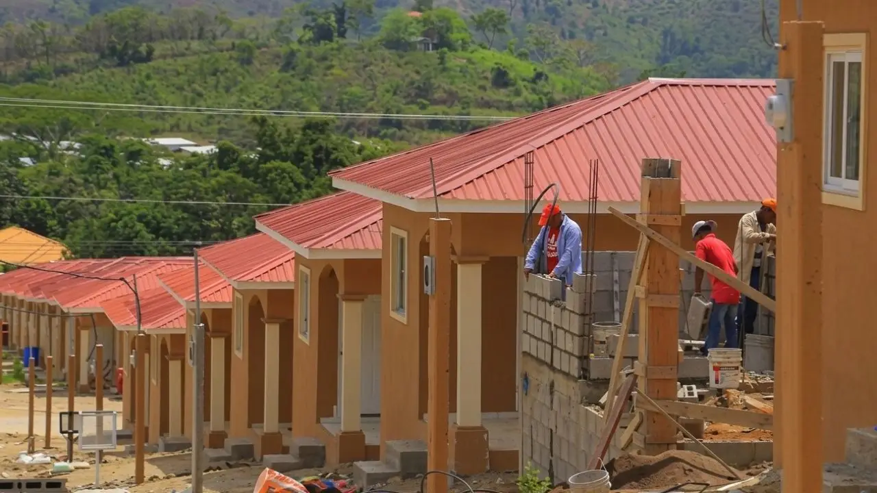 Imagen Principal de Nota: ¿Cuánto pagarías por una casa de L900,000 con el subsidio habitacional?