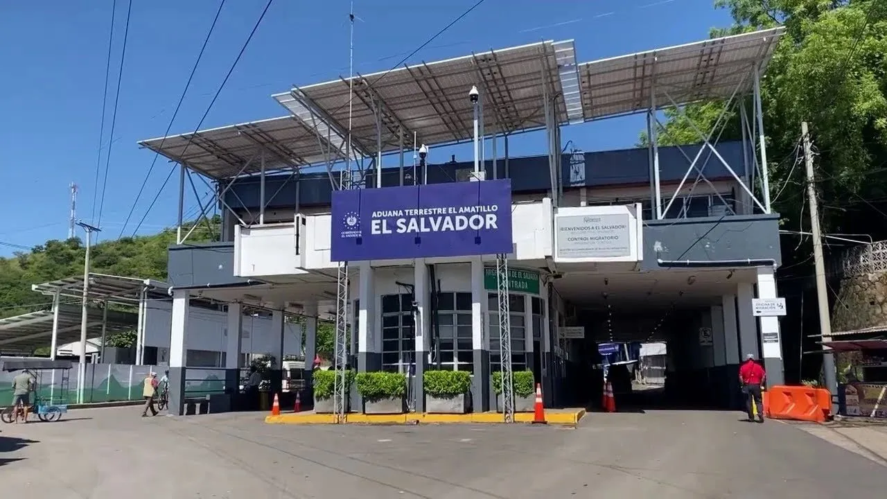 ¿Viajaste a El Salvador? Advierten sobre documento migratorio que debes guardar Imagen de ¿Viajaste a El Salvador? Advierten sobre documento migratorio que debes guardar