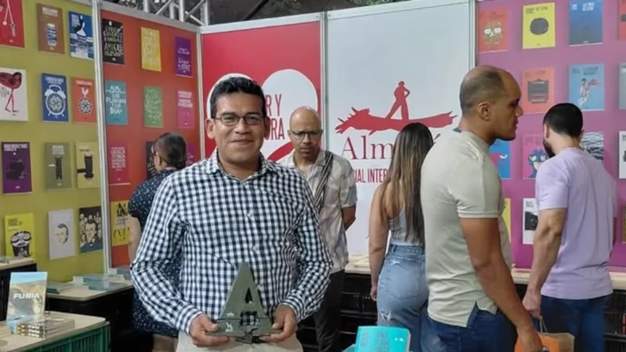 El escritor peruano David Silva niega usar IA en su novela premiada en México Imagen de El escritor peruano David Silva niega usar IA en su novela premiada en México
