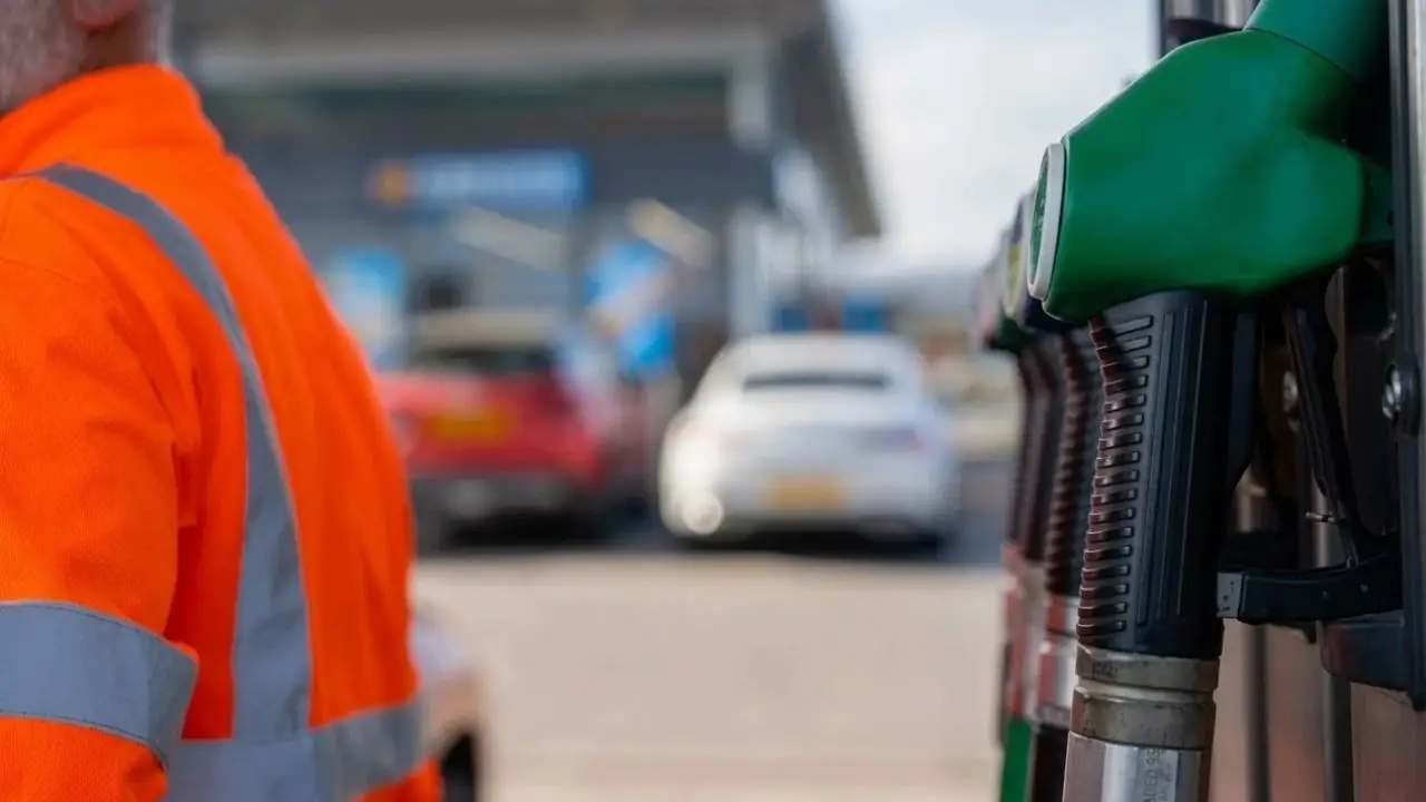 Guatemala suspende impuestos y busca reducir el precio de los combustibles Imagen de Guatemala suspende impuestos y busca reducir el precio de los combustibles