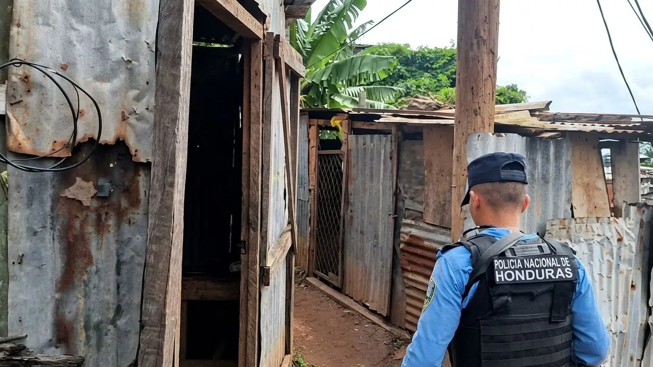 Imagen Principal de Nota: Hombre muere tras conectar un ventilador con el cuerpo mojado en Tegucigalpa