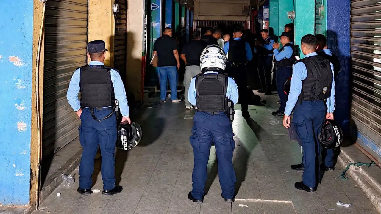 Misteriosa muerte de hondureño en el mercado San Isidro de Comayagüela Imagen de Misteriosa muerte de hondureño en el mercado San Isidro de Comayagüela