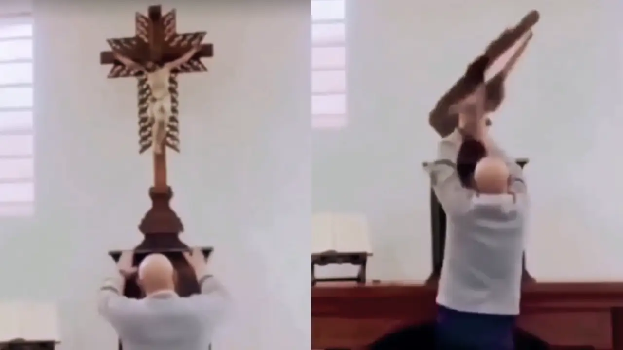 VIDEO: Otro sacerdote sufre incidente con enorme cruz de madera Imagen de VIDEO: Otro sacerdote sufre incidente con enorme cruz de madera