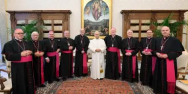 Imagen de Papa León XIV expresa sus condolencias a Honduras durante encuentro con obispos
