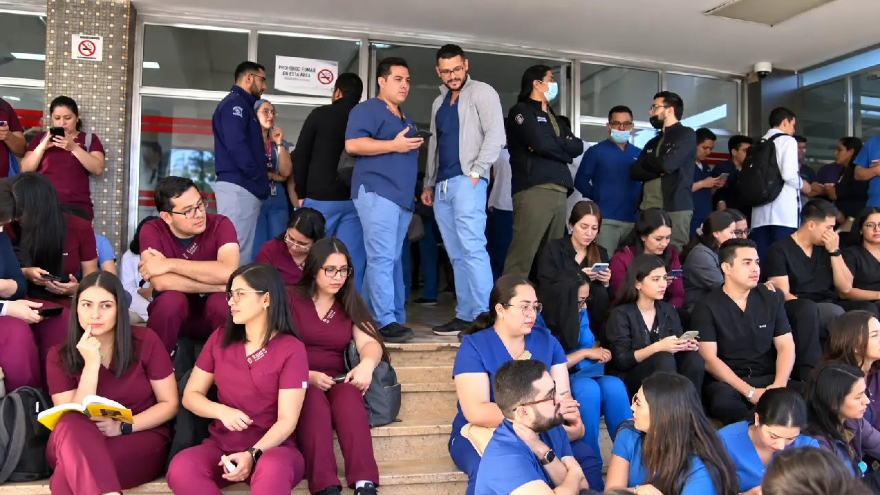 Hospital Escuela y San Felipe acumulan 52,000 consultas suspendidas por paro médico Imagen de Hospital Escuela y San Felipe acumulan 52,000 consultas suspendidas por paro médico