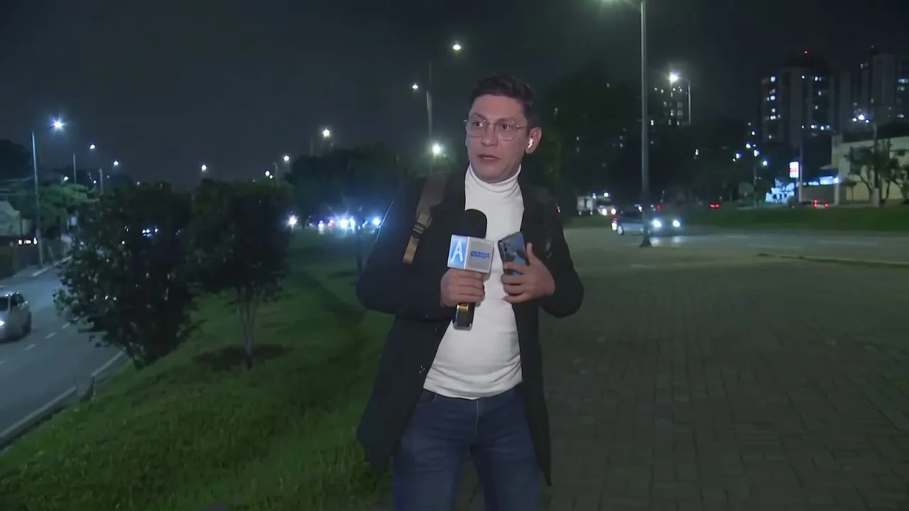 Video: Intentan robar dos veces a periodista mientras transmitía en vivo Imagen de Video: Intentan robar dos veces a periodista mientras transmitía en vivo