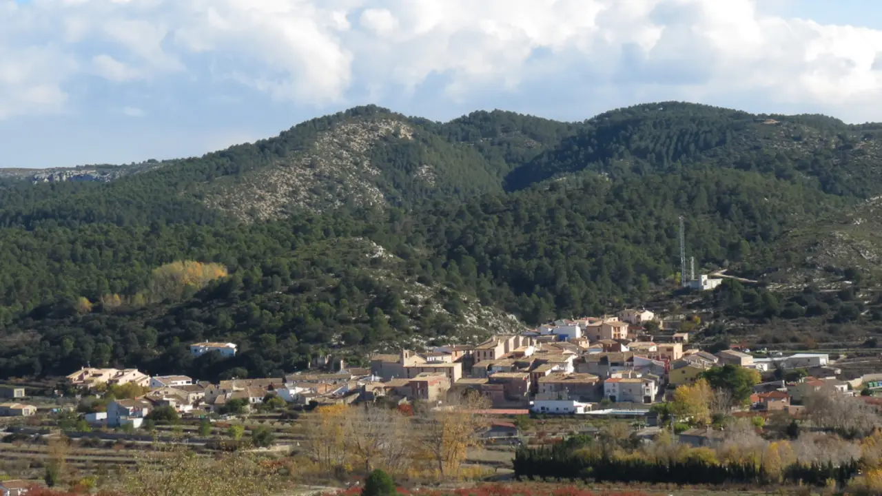 Imagen de Pueblo de España busca albañiles, cuidadores y agrícolas; pero advierte de un problema