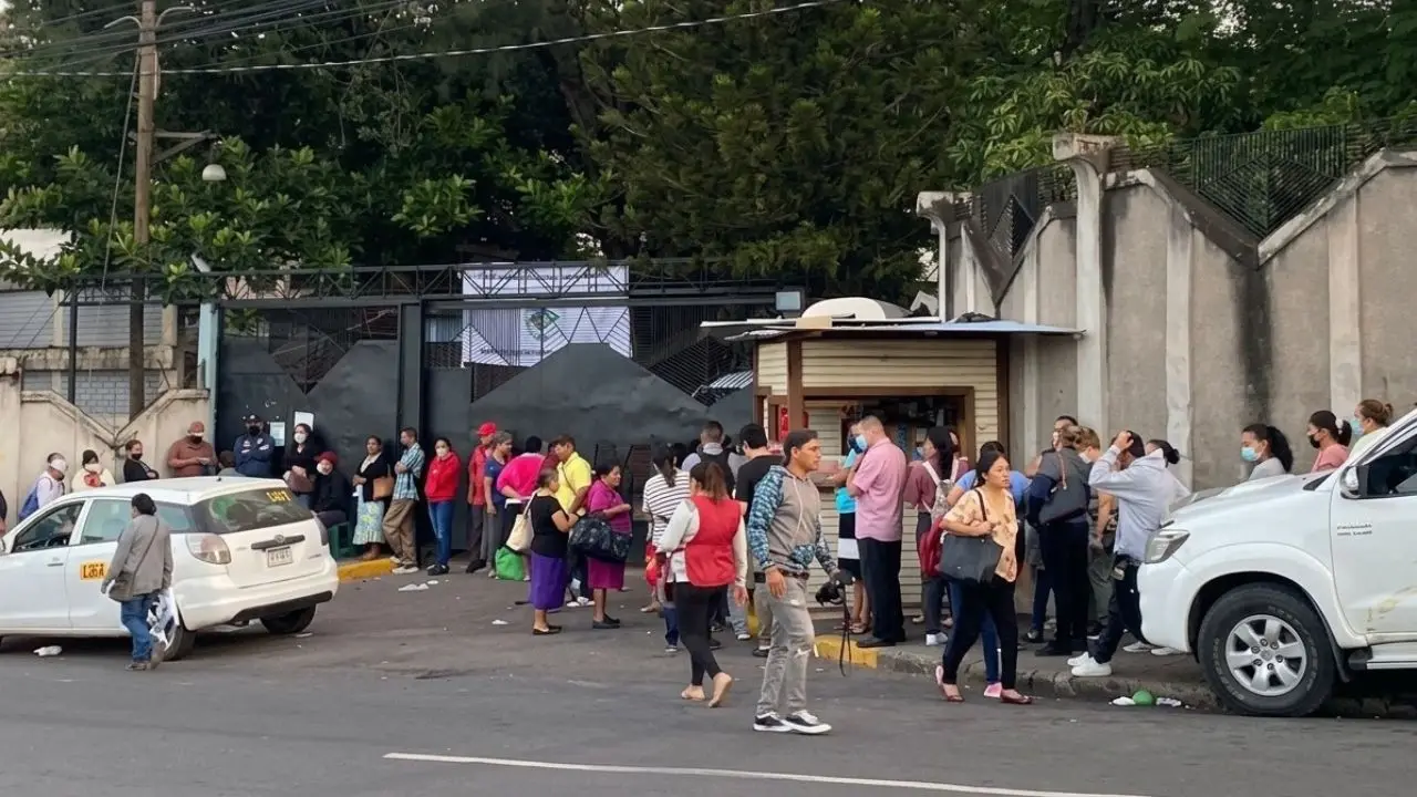 'Ya son tres meses': asambleas dejan a pacientes sin consultas en el Mario Mendoza Imagen de 'Ya son tres meses': asambleas dejan a pacientes sin consultas en el Mario Mendoza