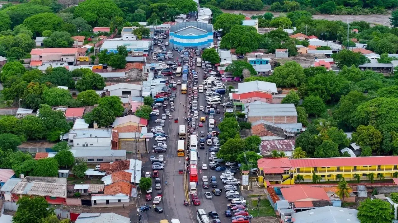 ¿Qué tiene El Salvador que está atrayendo a tantos hondureños en el Morazánico? Imagen de ¿Qué tiene El Salvador que está atrayendo a tantos hondureños en el Morazánico?
