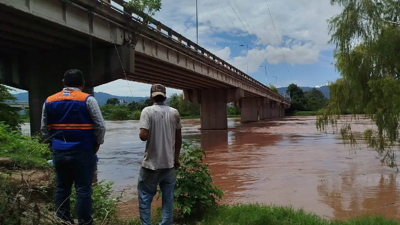 Imagen de Lluvias y crecida de ríos en Honduras: zonas bajo alerta verde de Copeco