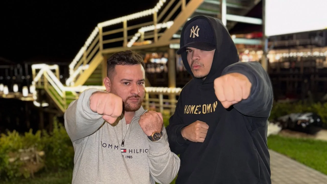 Byron Reyes y El Komanche