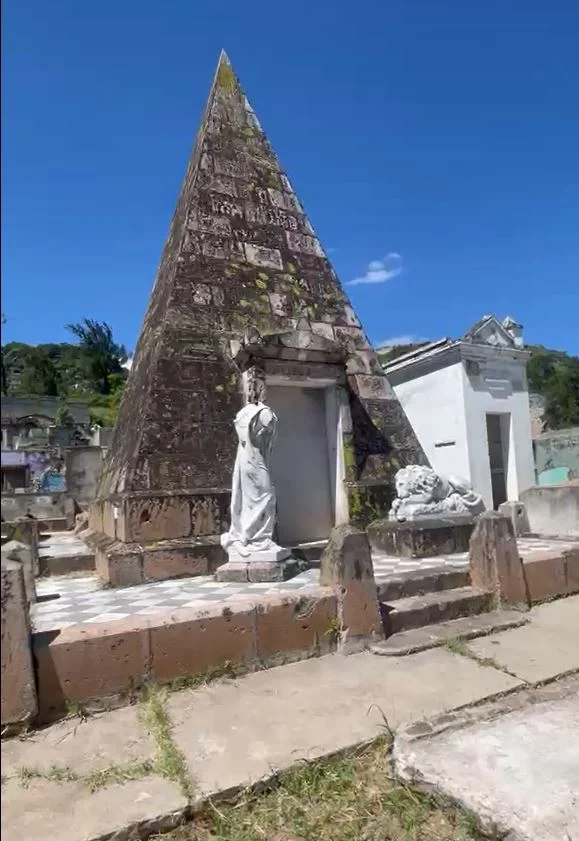 Tumba de Policarpo Bonilla